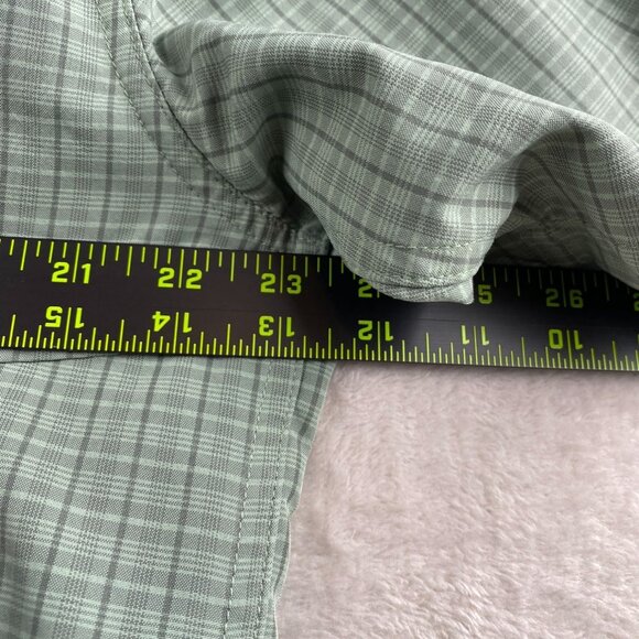 L.L.Bean Men's Shirt M Tall Short Sleeve Button-Up Green Plaid Vented Caped Fish - Picture 4 of 10